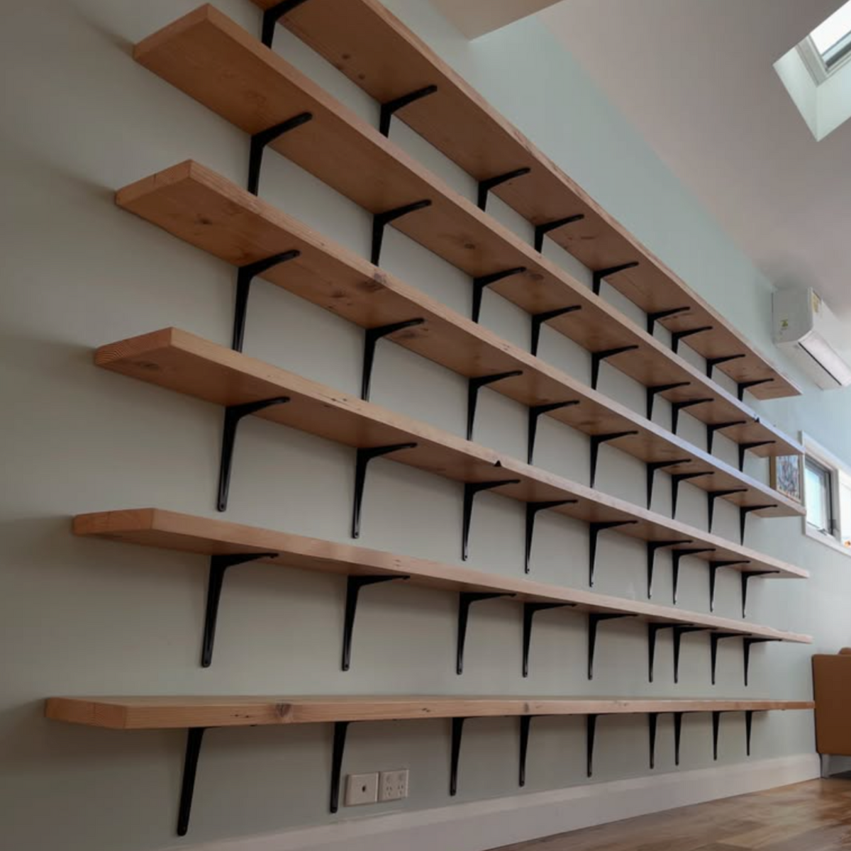 Big Strong Shelf Bracket Matte Black 500x450mm