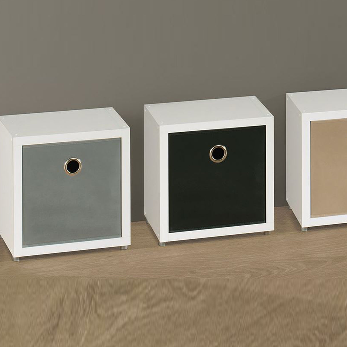 European Made Single Cube Kit White