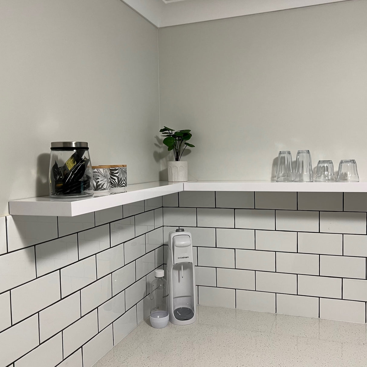Gloss White Floating Shelf 1000x200x38mm
