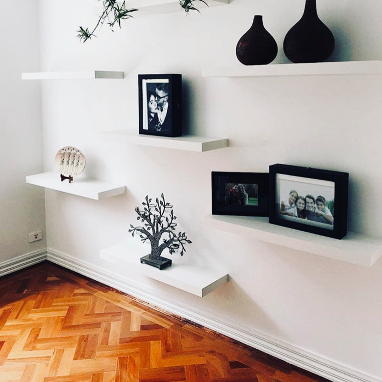 European Made Floating Shelf White 900x250x50mm
