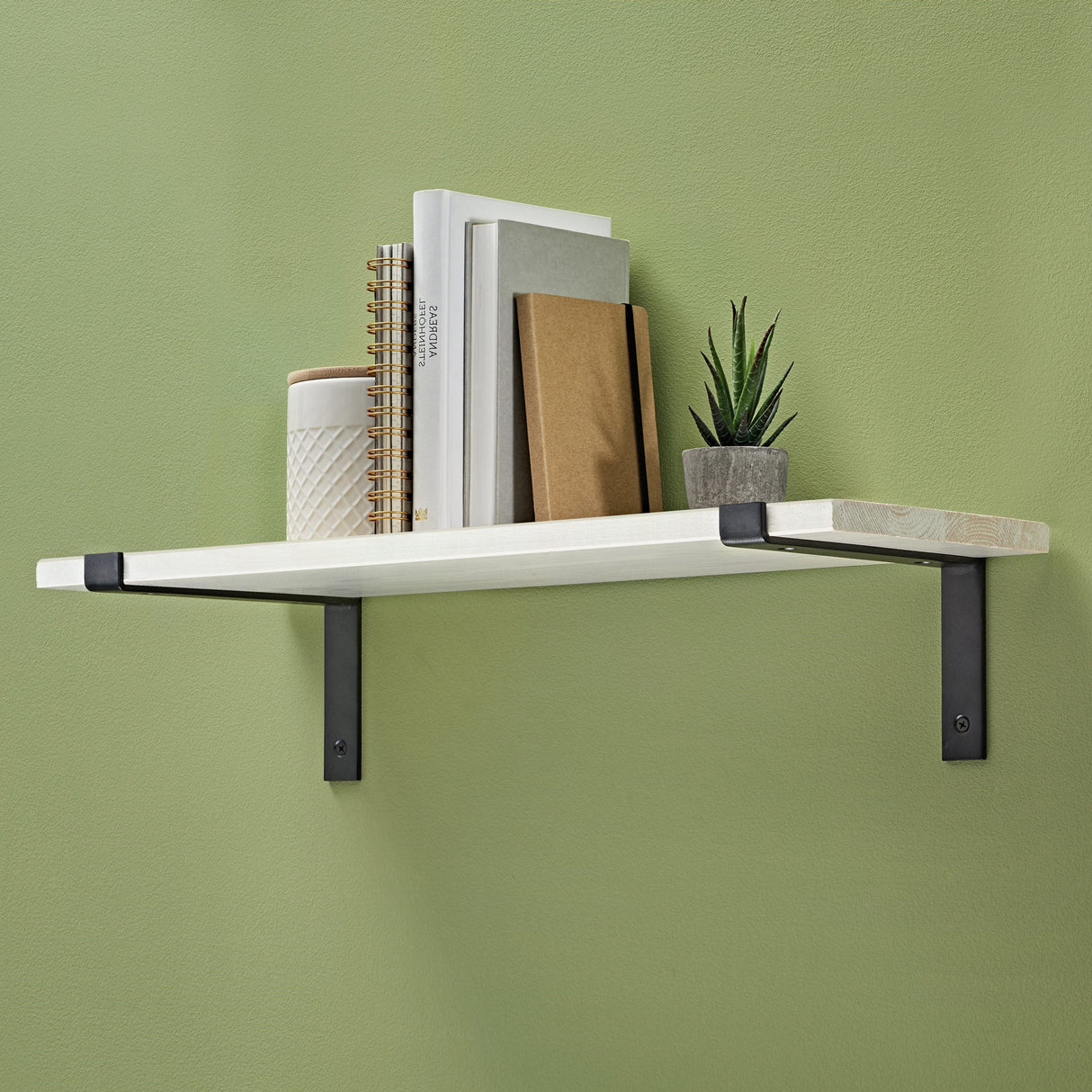 Lip Bracket And Vintage Effect White Pine Shelf Kit 600x200x18mm