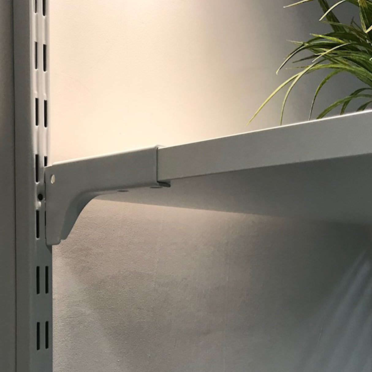 Slide In 50mm Pitch Sumo Brackets White 25mm (Pair)
